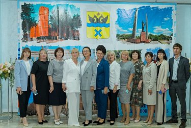 Школьников ждут единые учебники и способы оценки